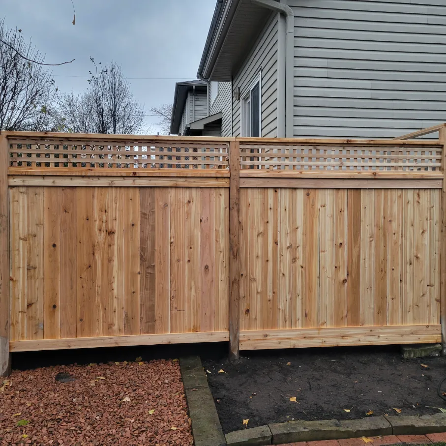 Cedar Fence With Lattice in Ottawa